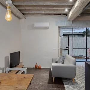 Flateli Mercaders 5 Apartamento